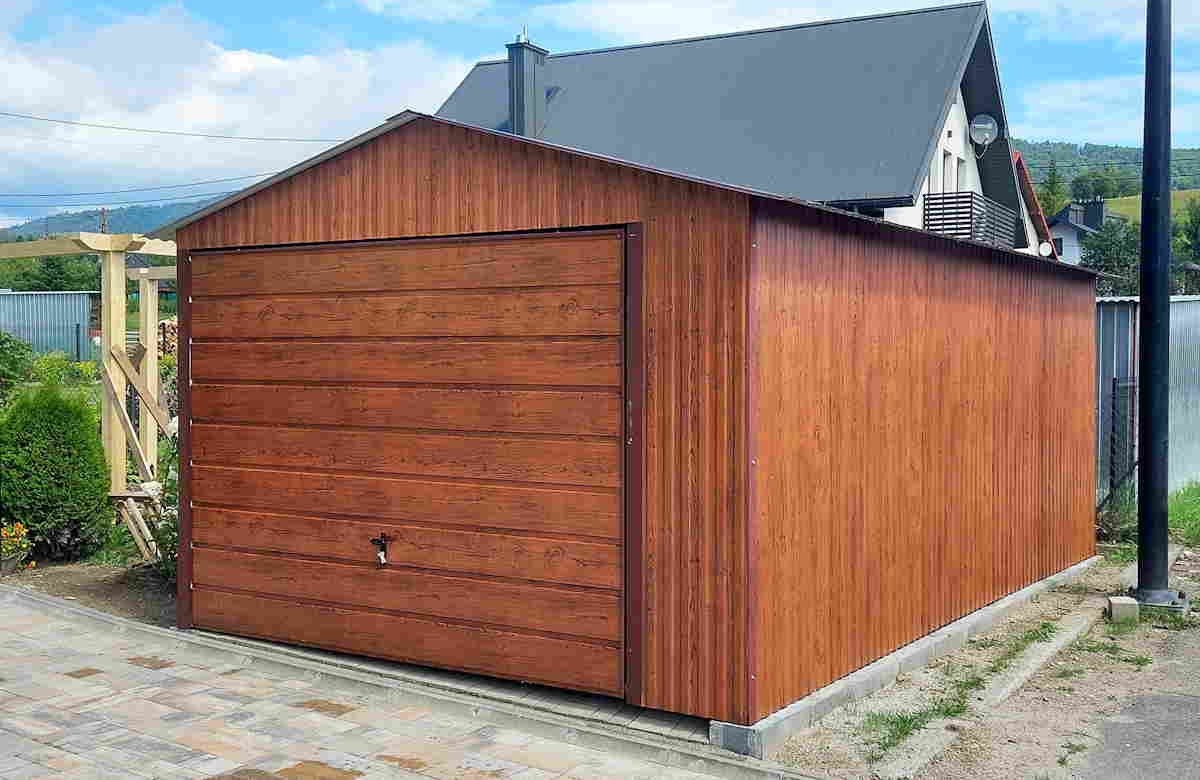 Garaż blaszany 3x6 – idealny wybór dla wąskich działek