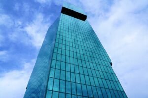 Kiedy powstał pierwszy laptop w Polsce